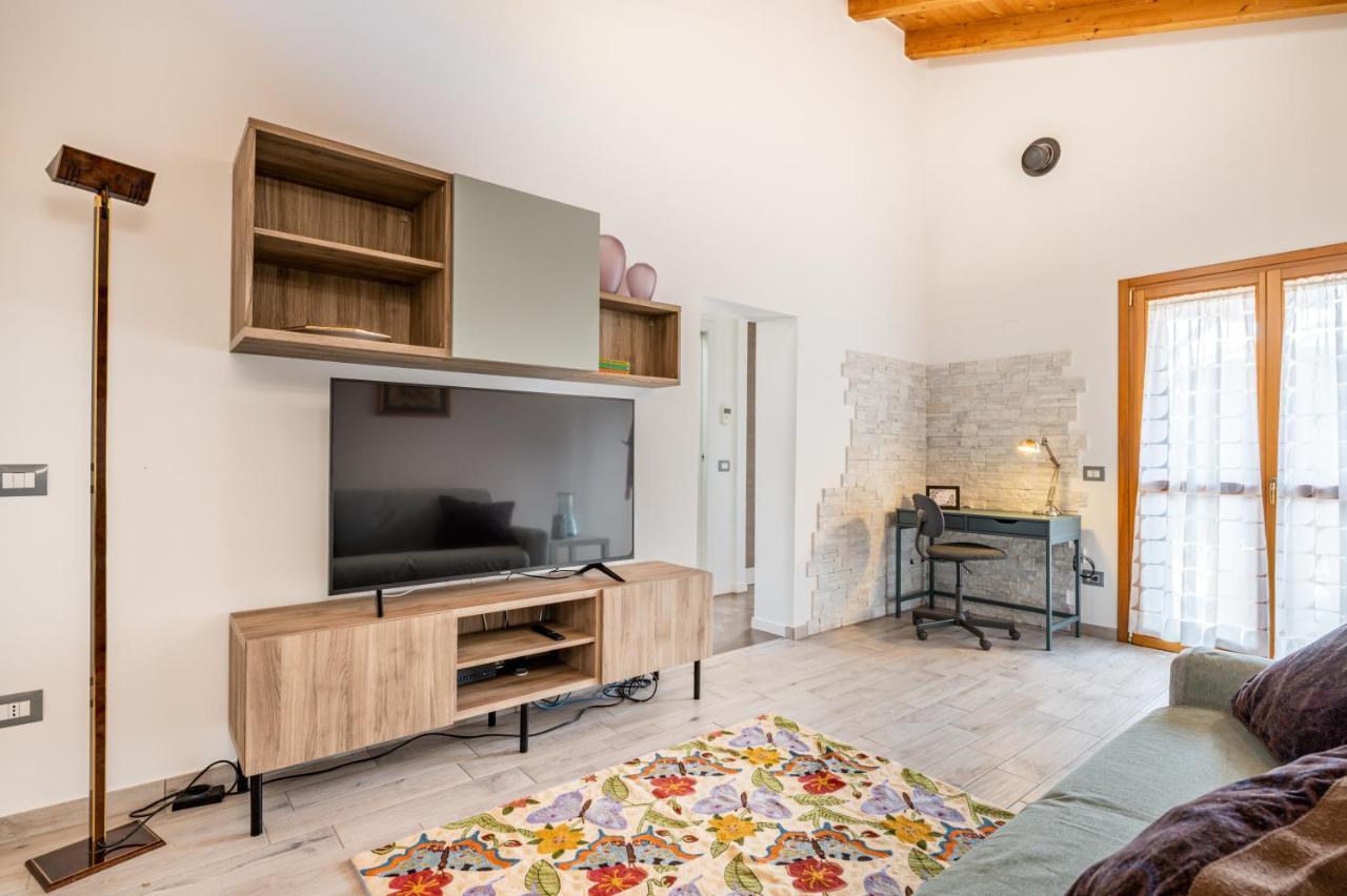 Casenuove Viletta Indipendente A 10 Min Da Parma Case Nuove  Exterior foto